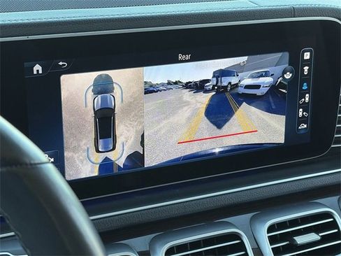 Used 2024 Mercedes-Benz GLS 450 4MATIC image 29