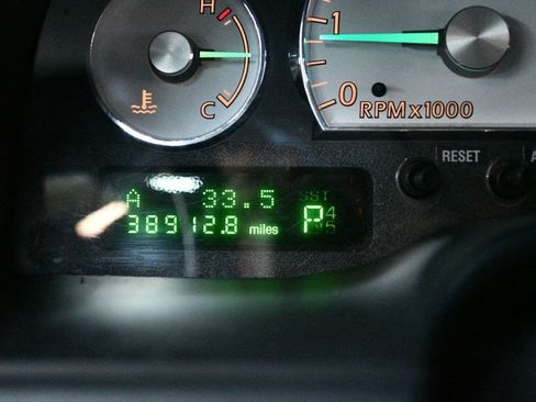 Used 2004 Ford Thunderbird RWD image 48