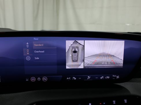Used 2025 Buick Enclave Avenir AWD/4WD image 17