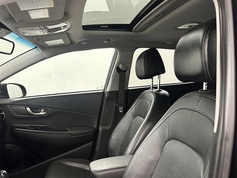 Used 2018 Hyundai Kona Limited image 12