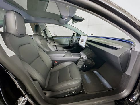 Used 2025 Tesla Model 3 Long Range image 31