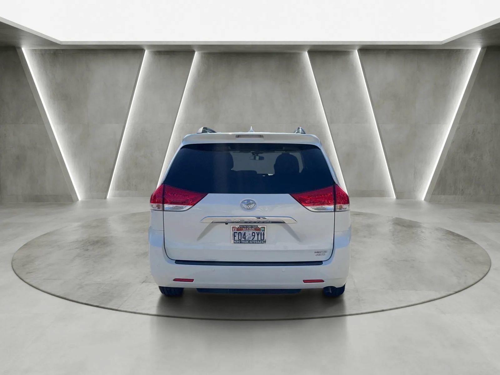 Used 2011 Toyota Sienna Limited w/ Premium Pkg AWD/4WD image 4