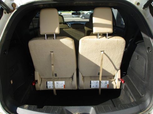 Used 2016 Ford Explorer XLT w/ Equipment Group 202A image 8