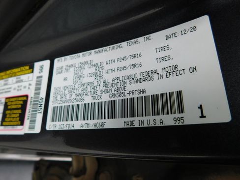 Used 2021 Toyota Tacoma SR image 11