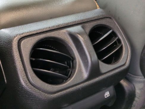 Used 2024 Jeep Wrangler High Altitude image 20