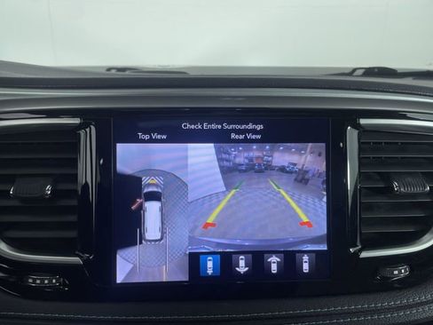 Used 2018 Chrysler Pacifica Limited w/ Advanced Safetytec Group image 23