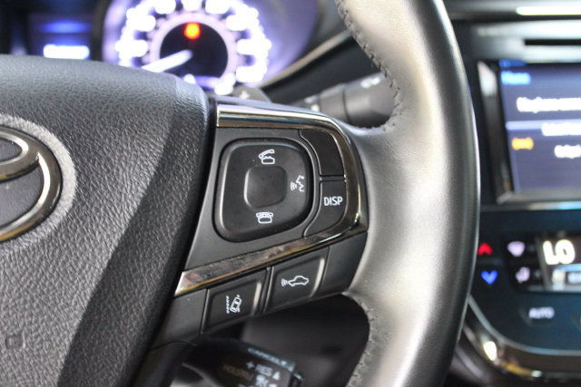 Used 2016 Toyota Avalon Limited FWD image 17