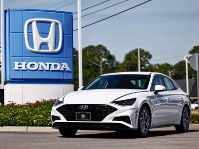 Used 2023 Hyundai Sonata SEL w/ Preferred Accessory Package