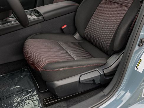 New 2026 Nissan Sentra SR w/ Floor Mat Package FWD image 18