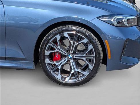 Used 2026 BMW 330i Sedan w/ M Sport Package RWD image 25