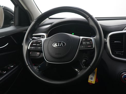 Used 2019 Kia Sorento S image 15