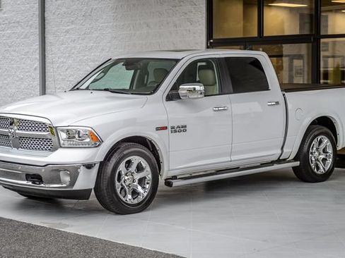 Used 2015 RAM 1500 Laramie w/ Convenience Group RWD image 6
