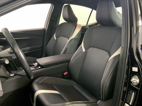 Used 2025 Toyota Camry SE image 22