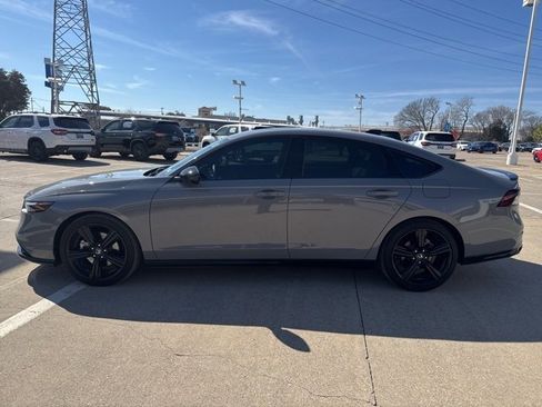 Used 2024 Honda Accord Sport image 4