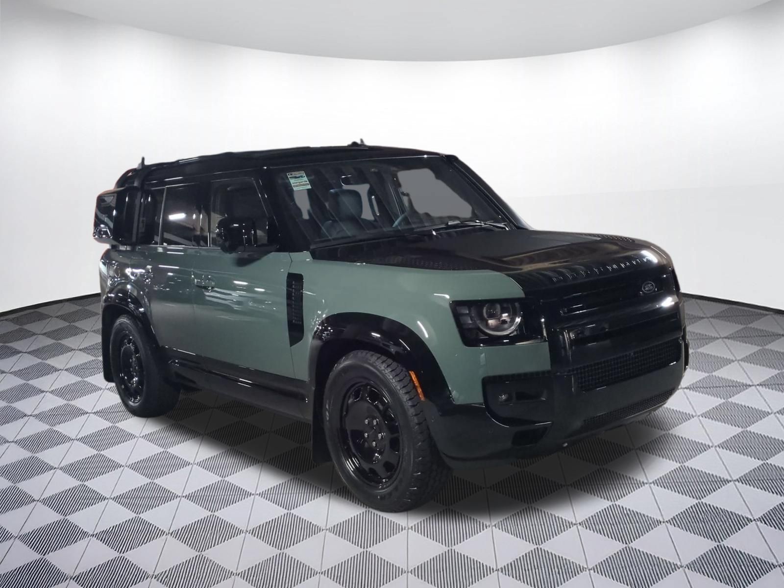New 2026 Land Rover Defender 110 Trophy Edition AWD/4WD image 7