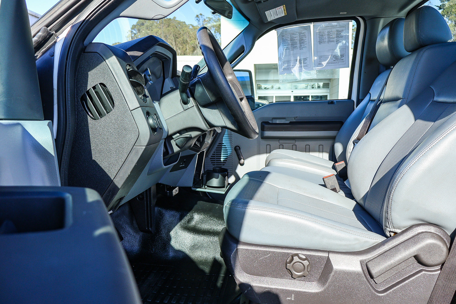 Used 2015 Ford F250 XL RWD image 2