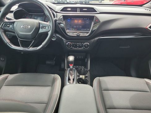Used 2022 Chevrolet TrailBlazer RS w/ Sun and Liftgate Package FWD image 13