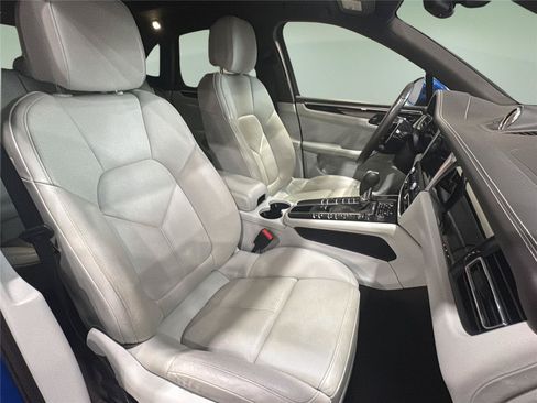 Used 2020 Porsche Macan S AWD/4WD image 21
