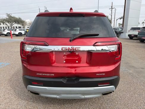 Used 2023 GMC Acadia SLT image 4