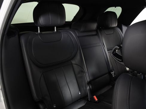 Used 2023 Land Rover Range Rover Sport SE Dynamic image 22