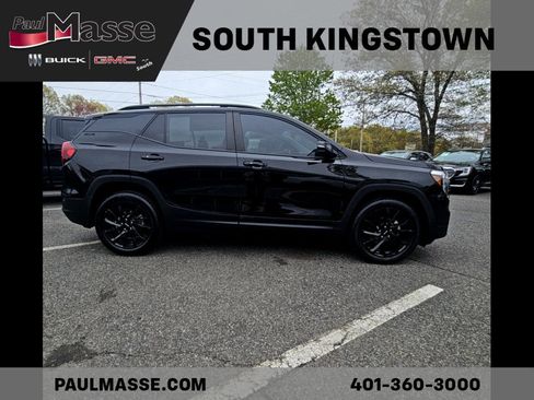 Used 2023 GMC Terrain SLE w/ Driver Convenience Package AWD/4WD image 4