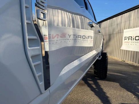 Used 2024 Ford F250 Platinum image 17