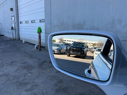 Used 2018 Buick Enclave Avenir w/ Avenir Technology Package image 22