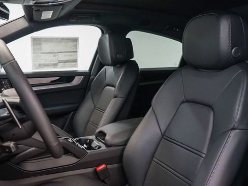 New 2026 Porsche Cayenne Coupe AWD/4WD image 5