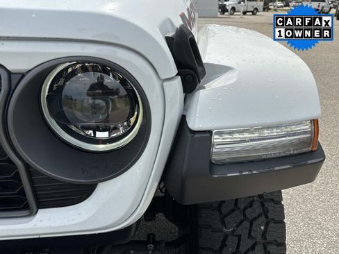 Used 2026 Jeep Gladiator Mojave AWD/4WD image 10