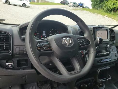 Used 2025 RAM ProMaster 2500 w/ Convenience Group FWD image 14