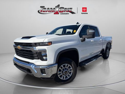 Used 2024 Chevrolet Silverado 2500 LT image 6