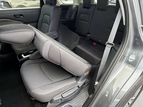 Certified 2025 Nissan Pathfinder SV w/ SV Premium Package FWD image 20