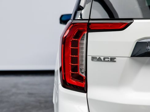 Used 2023 GMC Yukon XL Denali Ultimate image 19