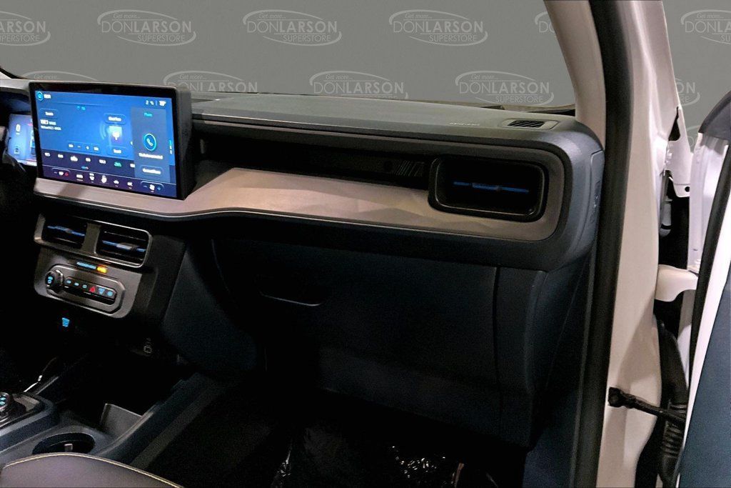 Used 2025 Ford Maverick Lobo AWD/4WD image 33