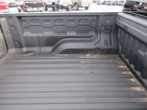 Used 2025 Chevrolet Colorado ZR2 w/ Technology Package image 14