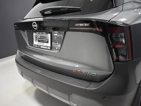 Certified 2025 Nissan Kicks SR image 12