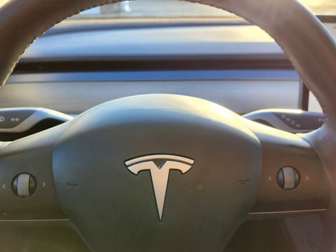 Used 2023 Tesla Model 3 Standard Range image 20