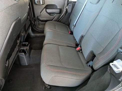 Used 2025 Jeep Wrangler Unlimited Rubicon w/ Convenience Group image 18