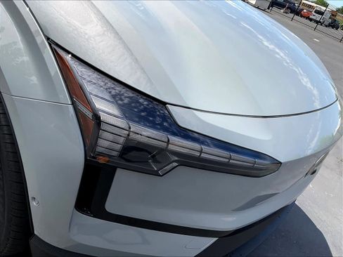 New 2026 Volvo EX30 Ultra w/ Climate Package image 33