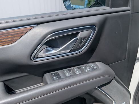 Used 2024 Chevrolet Tahoe High Country AWD/4WD image 23