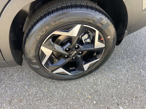New 2026 Kia Seltos S AWD/4WD image 7