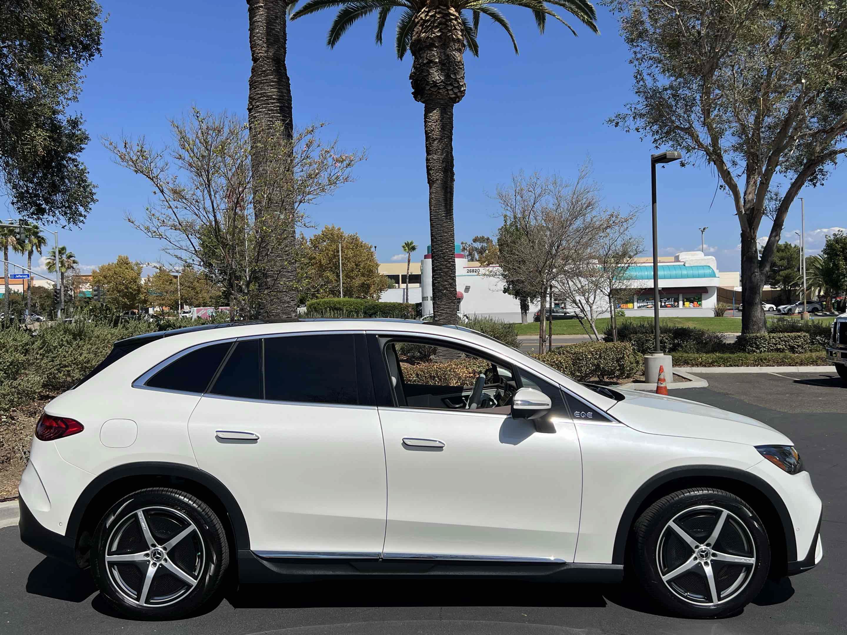 Used 2023 Mercedes-Benz EQE 350+ SUV w/ AMG Line Exterior Package image 18