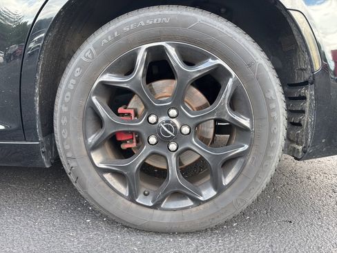 Used 2018 Chrysler 300 S w/ 300S Premium Group image 17