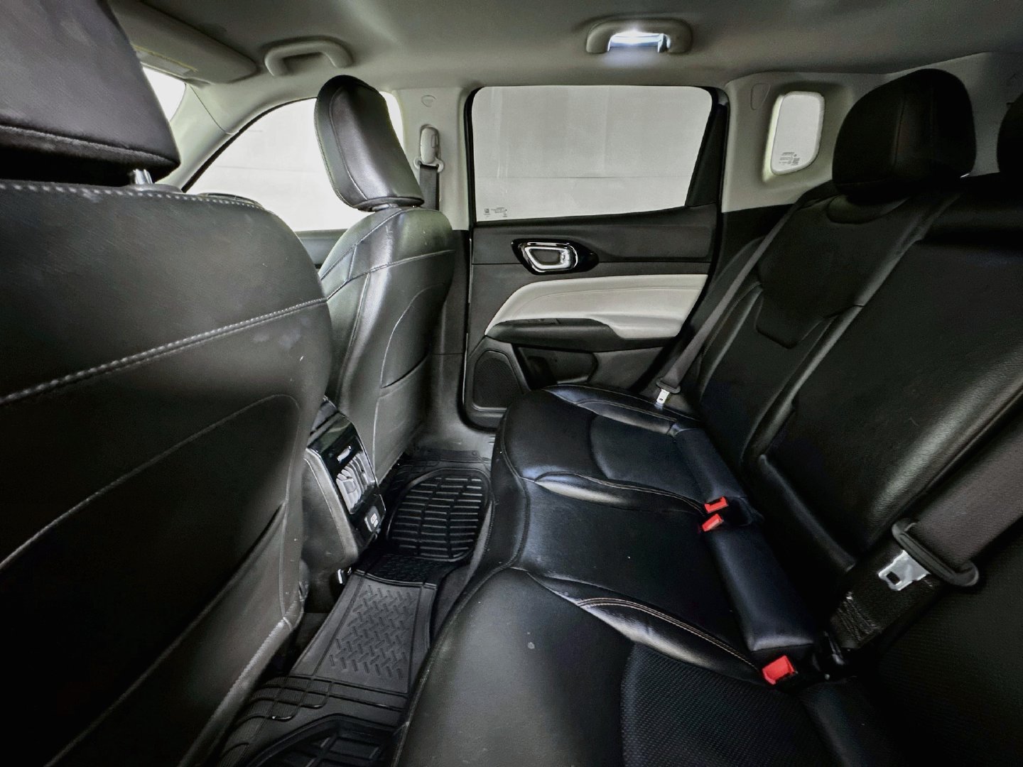 Used 2022 Jeep Compass Limited AWD/4WD image 22