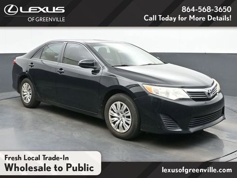 Used 2014 Toyota Camry FWD image 1
