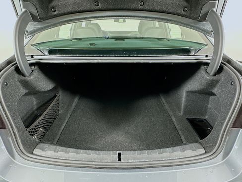 Used 2025 BMW 330i xDrive Sedan w/ Convenience Package image 30