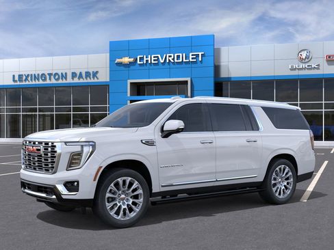 New 2026 GMC Yukon XL Denali w/ Denali Reserve Package image 2