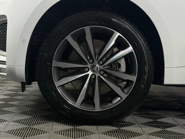Used 2026 Jaguar F-PACE R-Dynamic S AWD/4WD image 13