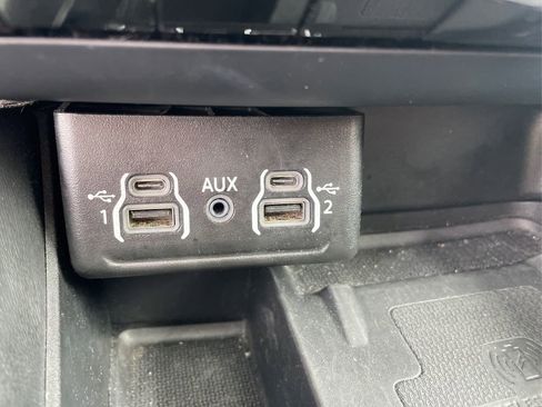 Used 2022 Dodge Durango GT image 29