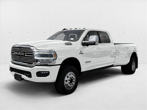 Used 2024 RAM 3500 Big Horn AWD/4WD image 1